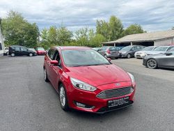 Rot Gebraucht 2015 Ford Focus Titanium Kombi | 7.950 € (Fairer Preis)