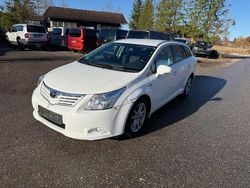 Weiß Gebraucht 2011 Toyota Avensis Edition Kombi | 2.490 € (Guter Preis)