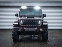 Rot Gebraucht 2024 Jeep Wrangler SUV | 121.900 €