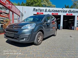 Grau Gebraucht 2018 Citroën Berlingo SELECTION Van / Kleinbus | 11.999 € (Guter Preis)