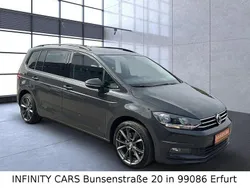 Grau Gebraucht 2018 VW Touran Comfortline Van / Kleinbus | 16.990 € (Fairer Preis)