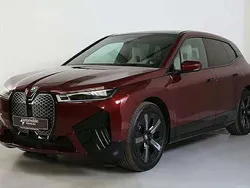 Rot Gebraucht 2024 BMW iX Basis SUV | 86.214 €
