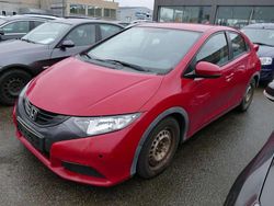 Rot Gebraucht 2012 Honda Civic Comfort Limousine | 6.990 € (Etwas zu teuer)