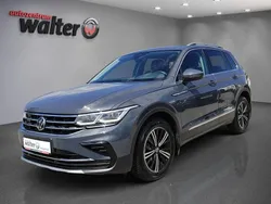 Grau Gebraucht 2020 VW Tiguan Elegance SUV | 27.290 € (Fairer Preis)