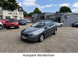 Grau Gebraucht 2018 Volvo V40 Business Edition Kombi | 7.450 € (Teuer)