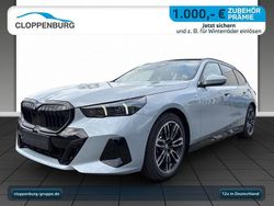 Grau Neu 2025 BMW 520 M Sport Kombi | 67.320 € (Teuer)