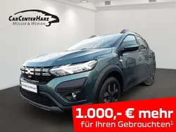 Grün Neu 2025 Dacia Sandero Expression Kleinwagen | 21.734 € (Etwas zu teuer)