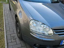 Grau Gebraucht 2007 VW Golf V Kleinwagen | 3.750 € (Etwas zu teuer)