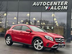 Rot Gebraucht 2017 Mercedes GLA180 Style SUV | 19.490 € (Fairer Preis)