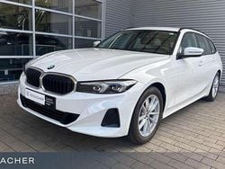 Alpinweiß uni Gebraucht 2024 BMW 318 Comfort Edition Kombi | 31.349 € (Superpreis)