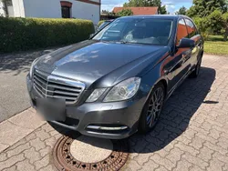 Grau Gebraucht 2011 Mercedes E300 Avantgarde Limousine | 5.000 € (Fairer Preis)