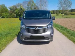 Grau Gebraucht 2019 Opel Vivaro Van | 25.900 €