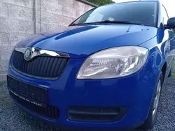 Blau Gebraucht 2009 Skoda Fabia Classic Limousine | 1.100 € (Guter Preis)