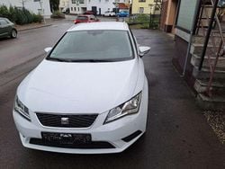 Weiß Gebraucht 2015 Seat Leon ST Kombi | 7.599 € (Guter Preis)