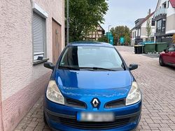 Blau Gebraucht 2007 Renault Clio II Kleinwagen | 1.700 € (Fairer Preis)