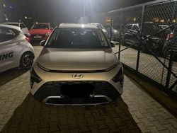 Silber Gebraucht 2021 Hyundai Bayon Trend SUV | 16.000 €