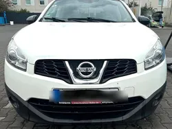 Weiß Gebraucht 2014 Nissan Qashqai +2 SUV | 6.200 €