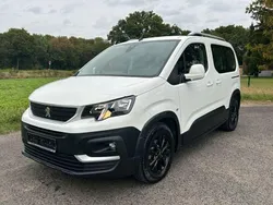 Weiß Gebraucht 2019 Peugeot Rifter Active Van / Kleinbus | 16.990 € (Guter Preis)