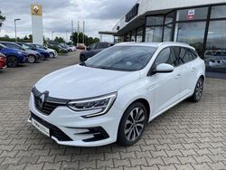 Weiß Gebraucht 2022 Renault Mégane IV Intens Limousine | 25.990 €