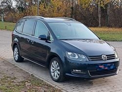 Blau Gebraucht 2016 VW Sharan Van / Kleinbus | 17.800 € (Fairer Preis)
