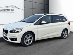 Weiß Gebraucht 2017 BMW 218 Gran Tourer Advantage Van / Kleinbus | 9.900 € (Fairer Preis)