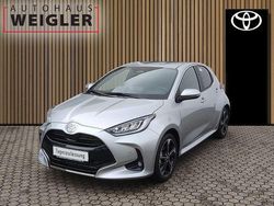 Silber Neu 2025 Toyota Yaris Hybrid Style Limousine | 29.590 € (Teuer)
