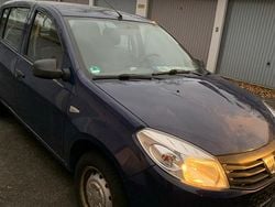 Violet Gebraucht 2009 Dacia Sandero Kleinwagen | 1.950 €
