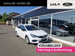 Weiß Gebraucht 2022 Opel Astra Elegance Kombi | 18.999 € (Guter Preis)