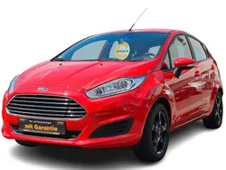 Rot Gebraucht 2015 Ford Fiesta Trend Kleinwagen | 8.280 € (Fairer Preis)