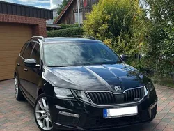 Schwarz Gebraucht 2018 Skoda Octavia RS Kombi | 22.500 € (Fairer Preis)