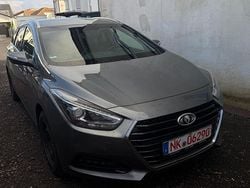 Grau Gebraucht 2018 Hyundai i40 Trend Limousine | 8.800 € (Guter Preis)