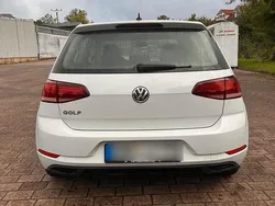 Weiß Gebraucht 2018 VW Golf VII Limousine | 10.999 € (Guter Preis)