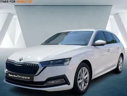 Weiß Gebraucht 2023 Skoda Octavia Style Kombi | 22.780 € (Fairer Preis)