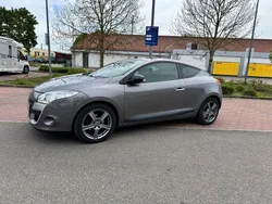Grau Gebraucht 2012 Renault Mégane Coupé Bose Edition Coupé | 5.399 € (Etwas zu teuer)
