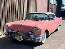 Rosa/silber Gebraucht 1957 Cadillac Coupé DeVille Coupé | 39.900 €