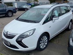 Schneeweiss Gebraucht 2012 Opel Zafira Tourer Edition Van / Kleinbus | 6.990 € (Fairer Preis)