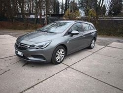 Grau Gebraucht 2017 Opel Astra Kombi | 8.299 € (Fairer Preis)