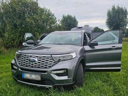 Grau Gebraucht 2023 Ford Explorer SUV | 46.800 € (Superpreis)