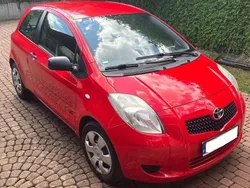 Rot Gebraucht 2008 Toyota Yaris Luna Limousine | 2.500 € (Superpreis)