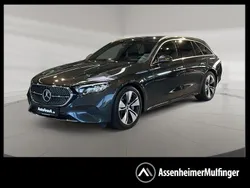 Grau Gebraucht 2024 Mercedes E220 Avantgarde Limousine | 42.997 € (Superpreis)