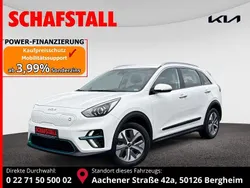 Weiss ((ud) schneeweiß) Gebraucht 2022 Kia e-Niro 3 SUV | 16.979 € (Superpreis)