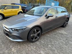 Grau Gebraucht 2021 Mercedes CLA250e Limousine | 25.900 € (Superpreis)