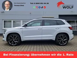 Weiß Gebraucht 2022 Skoda Karoq SportLine SUV | 26.852 € (Fairer Preis)