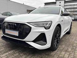 Gletscherweiß metallic Gebraucht 2023 Audi e-tron Black Edition SUV | 44.950 € (Fairer Preis)