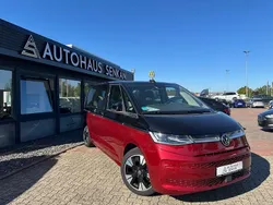 Deep black perleffekt/ fortana Gebraucht 2023 VW T7 Style Van | 46.990 €