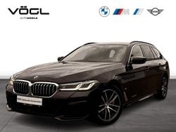 Schwarz Gebraucht 2022 BMW 540 Efficient Dynamics Kombi | 49.990 € (Fairer Preis)