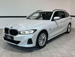 Weiß Gebraucht 2022 BMW 320e Sport Line Kombi | 23.790 € (Guter Preis)