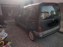 Schwarz Gebraucht 2002 Citroën Berlingo Van / Kleinbus | 500 € (Superpreis)