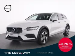 Andere farbe Gebraucht 2022 Volvo V60 CC Pro Kombi | 32.990 € (Guter Preis)