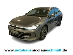 Grau Gebraucht 2024 VW Passat Elegance Kombi | 39.950 €